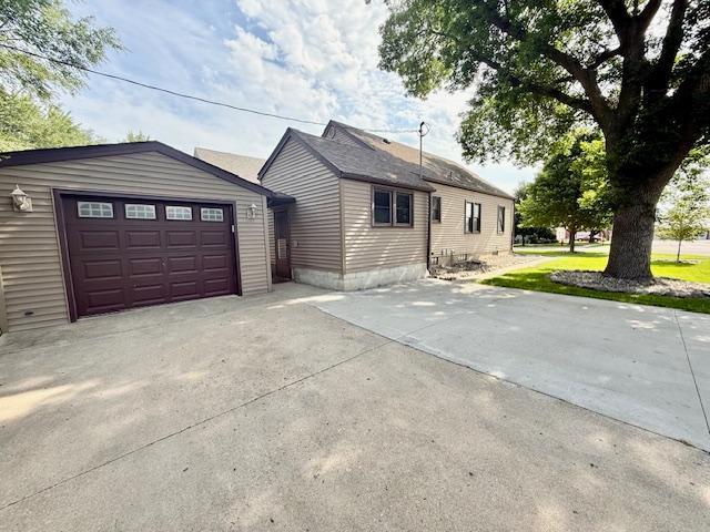 111 S Lake St, Belview, MN 56214