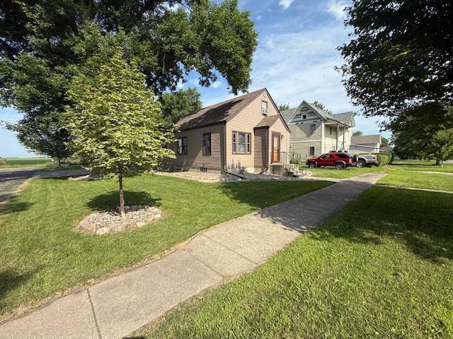 111 S Lake St, Belview, MN 56214