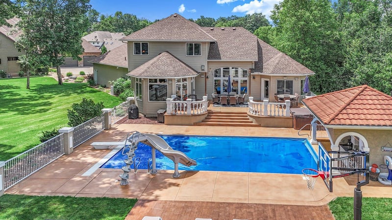 1590 Blackberry Ct, Sartell, MN 56377