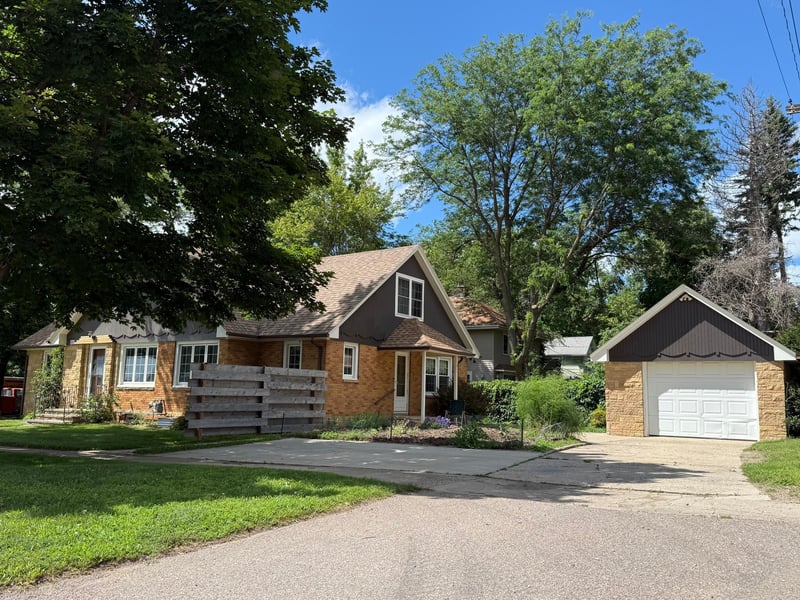 201 5th Ave N, Lakefield, MN 56150