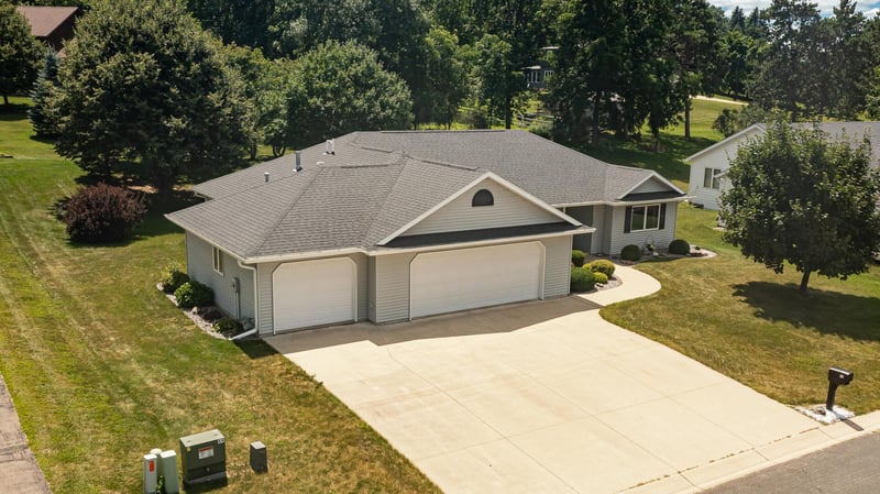 320 Northern Hills Trl, Saint Charles, MN 55972