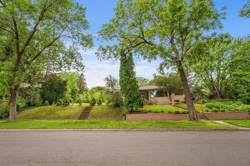 8XX Humboldt Ave, West Saint Paul, MN 55118
