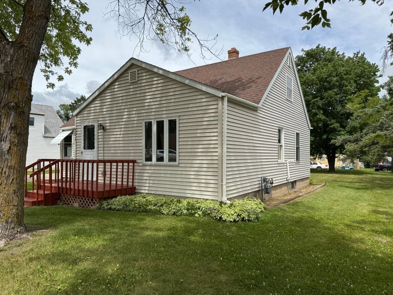 301 2nd Ave SW, Clearbrook, MN 56634