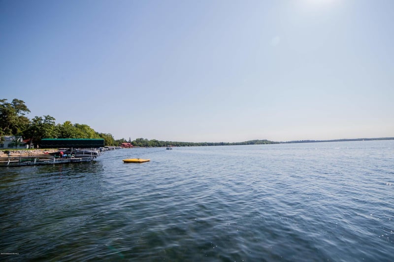 51782 Pelican Point Dr, Detroit Lakes, MN 56501