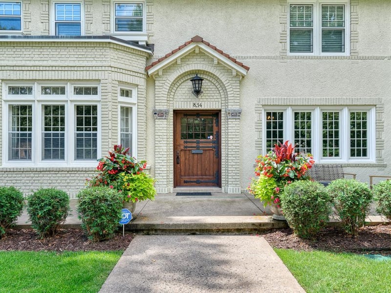 834 Summit Ave #1, Saint Paul, MN 55105