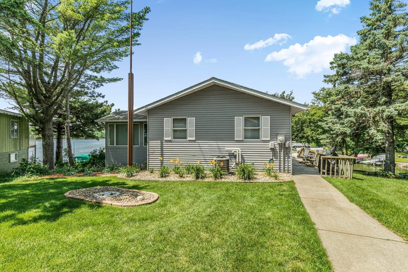 19408 Cedar Island Ct, Richmond, MN 56368