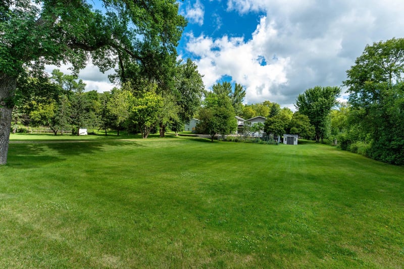 1225 E Mount Faith Ave, Fergus Falls, MN 56537