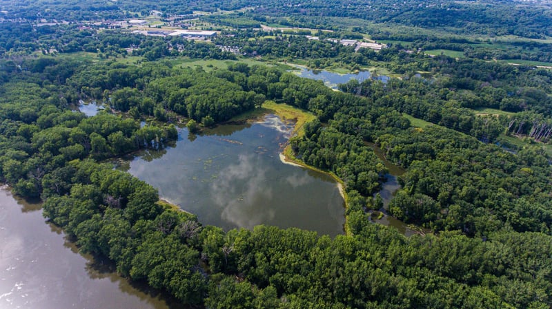 XX1 Flying Cloud Dr, Chanhassen, MN 55386