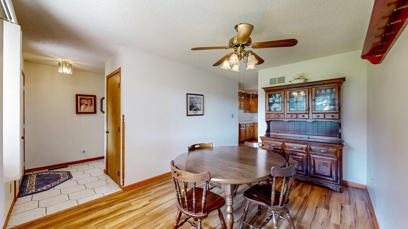 32423 207th Ave, Chatfield, MN 55923