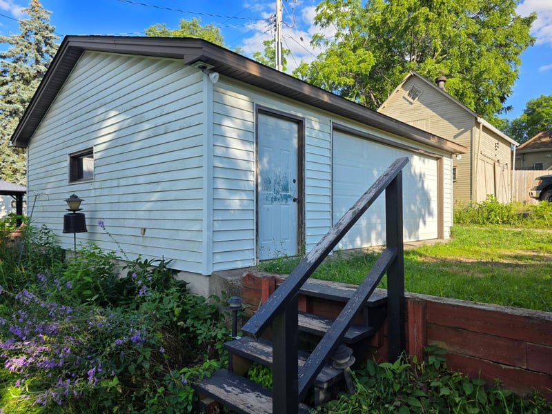 108 4th Ave E, Shakopee, MN 55379