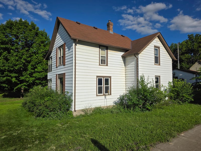 108 4th Ave E, Shakopee, MN 55379