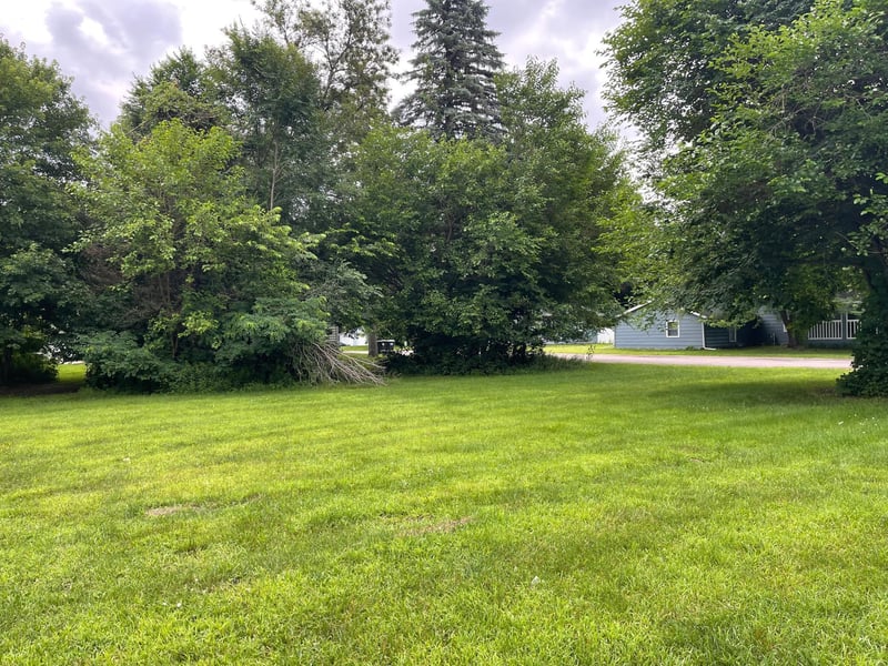 210 4th Ave S, Princeton, MN 55371