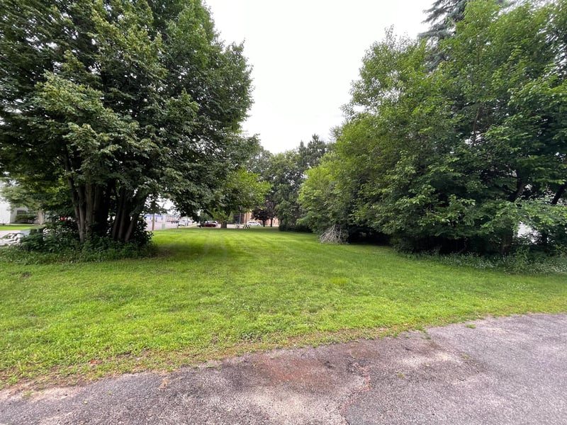 210 4th Ave S, Princeton, MN 55371