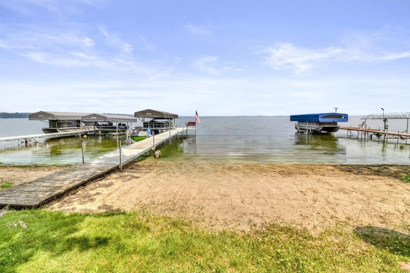 44587 Yellow Pine Dr, Perham, MN 56573