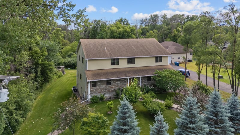 766 County Road F E, Vadnais Heights, MN 55127
