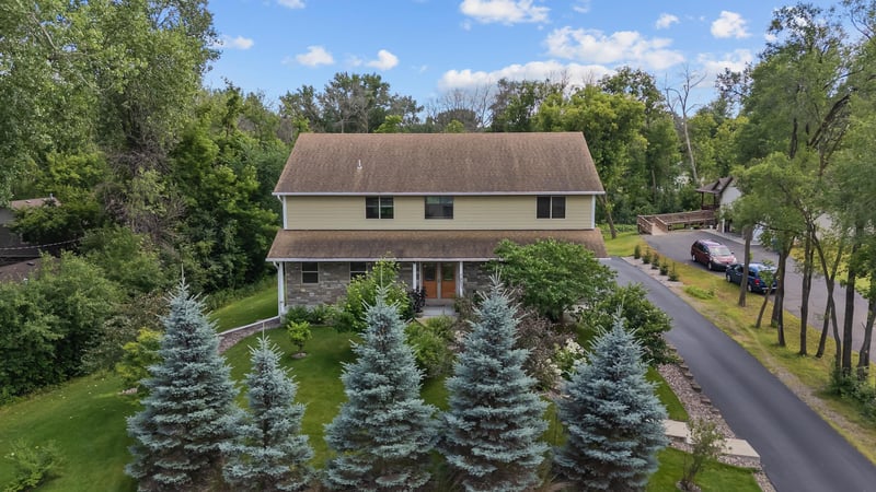 766 County Road F E, Vadnais Heights, MN 55127