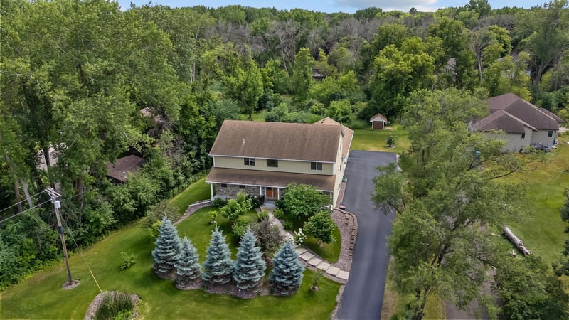 766 County Road F E, Vadnais Heights, MN 55127