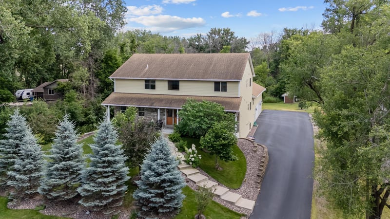 766 County Road F E, Vadnais Heights, MN 55127