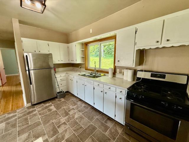 328 W Melby, Mabel, MN 55954