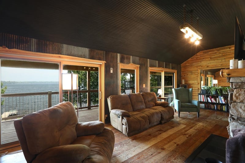 8921 Palm Rd, Britt, MN 55710