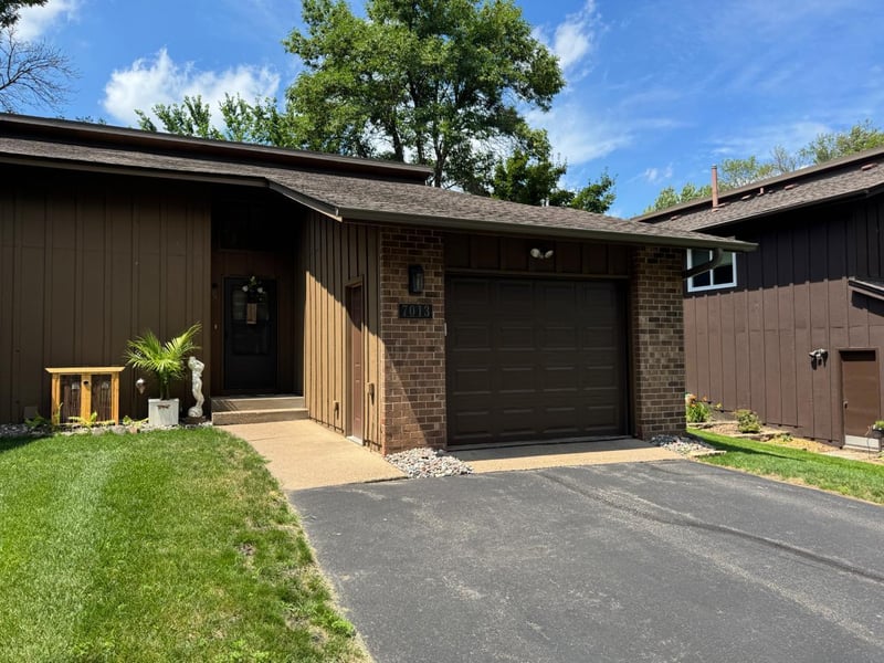 7013 Unity Ave N, Brooklyn Center, MN 55429