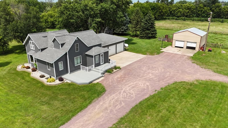 32108 140th St, Fulda, MN 56131