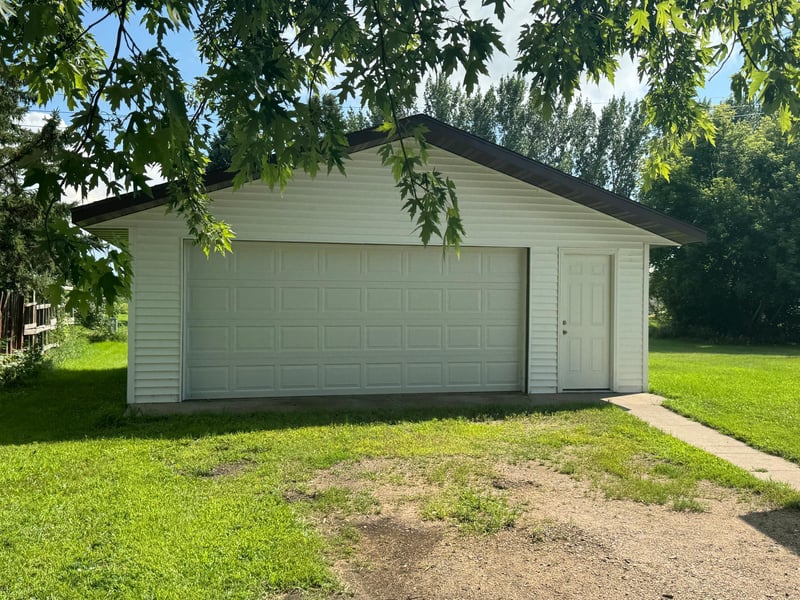 1310 Pleasant Ave, Waubun, MN 56589