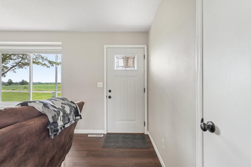 23570 Main St, Hampton, MN 55031
