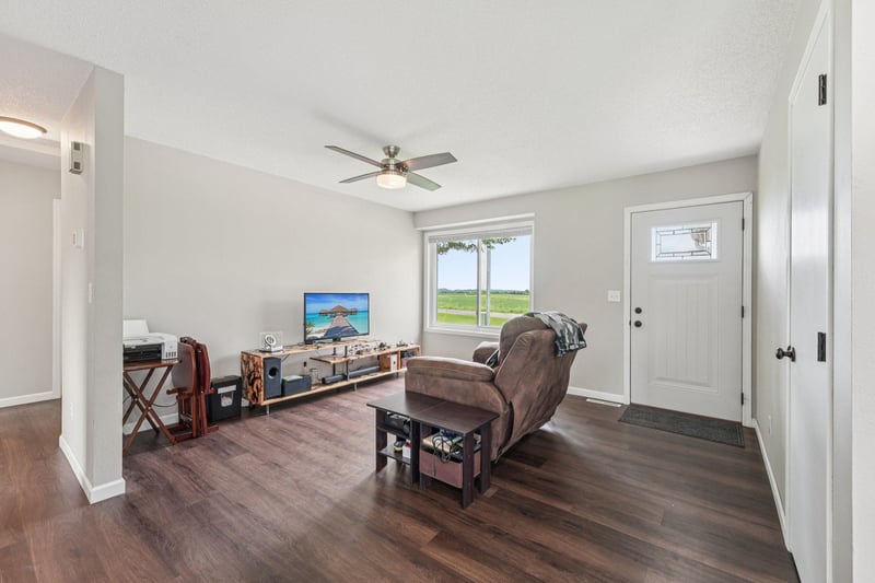 23570 Main St, Hampton, MN 55031