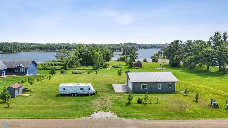 19617 Johnson Dr, Audubon, MN 56511