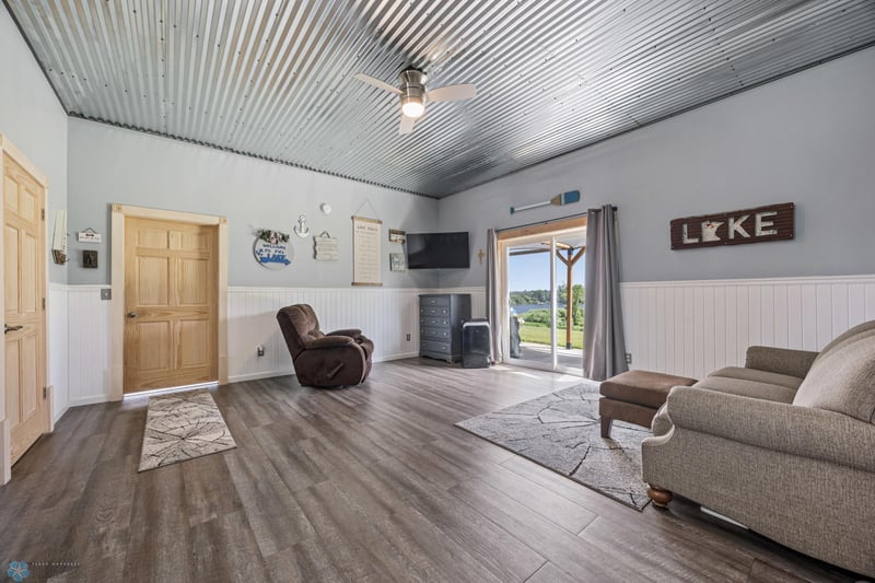 19617 Johnson Dr, Audubon, MN 56511