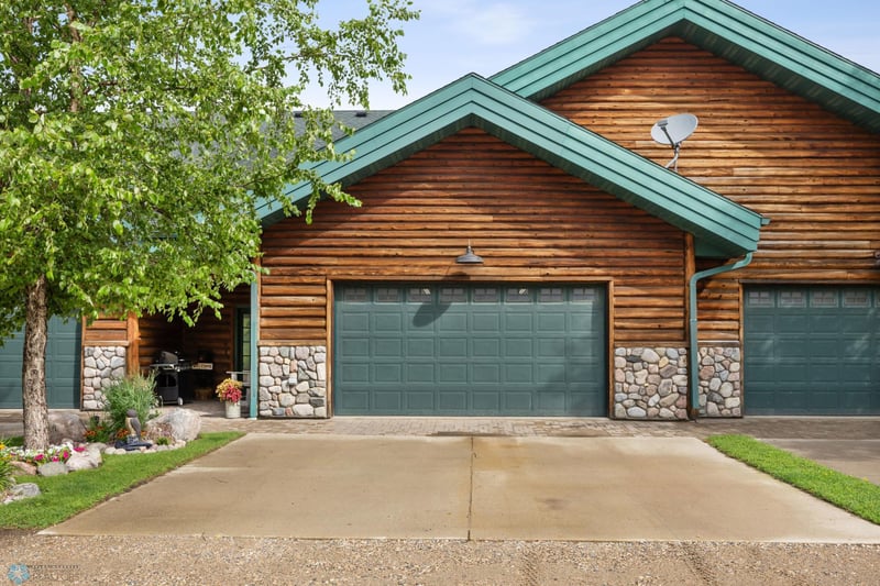 14370 Grandview Ln #b 106, Lake Park, MN 56554