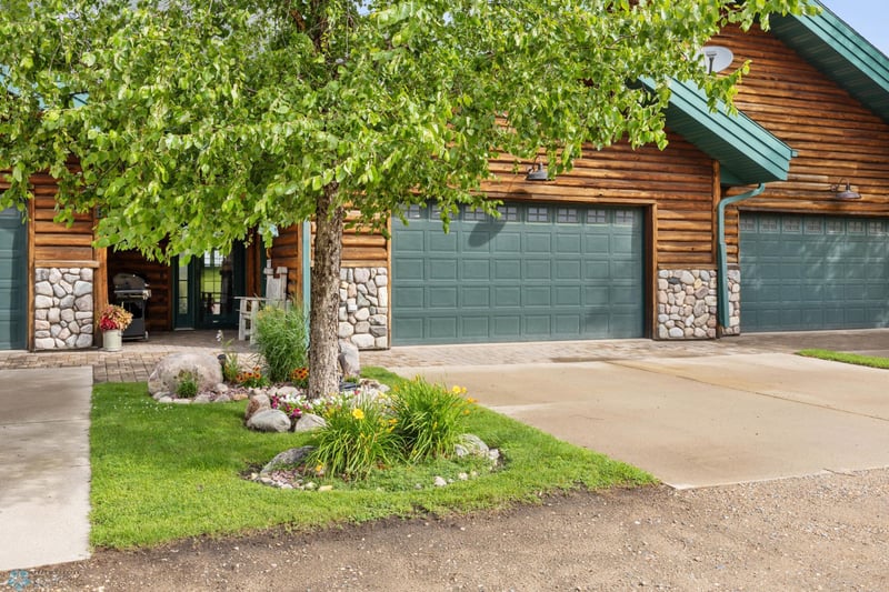 14370 Grandview Ln #b 106, Lake Park, MN 56554