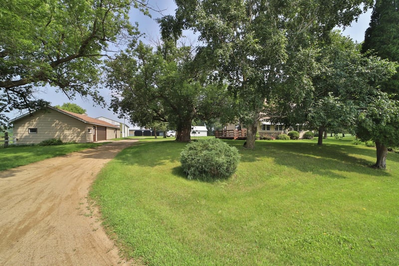 44655 Red Oak Rd, Staples, MN 56479