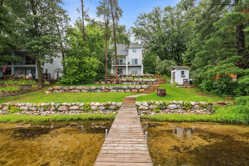 33464 Xkimo St NW, Cambridge, MN 55008