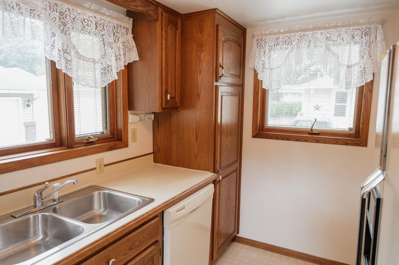 223 W 10th St, Fairmont, MN 56031
