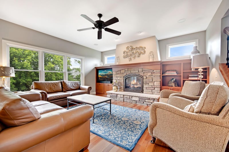 11635 Aileron Ct, Inver Grove Heights, MN 55077