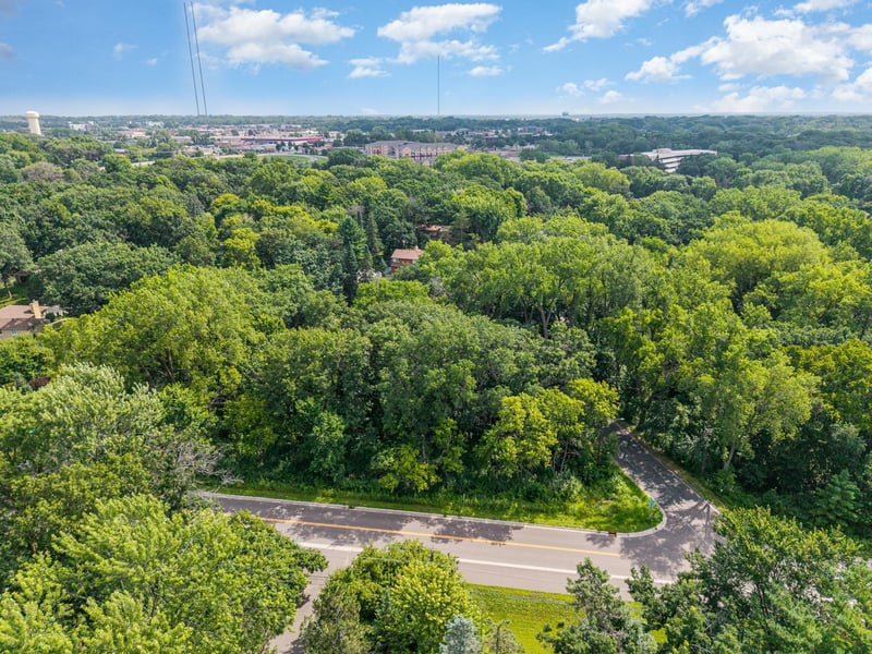 1431 Skiles Ln, Arden Hills, MN 55112