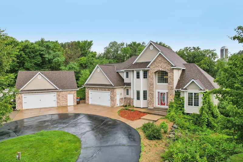 6962 Odell Ave S, Hastings, MN 55033