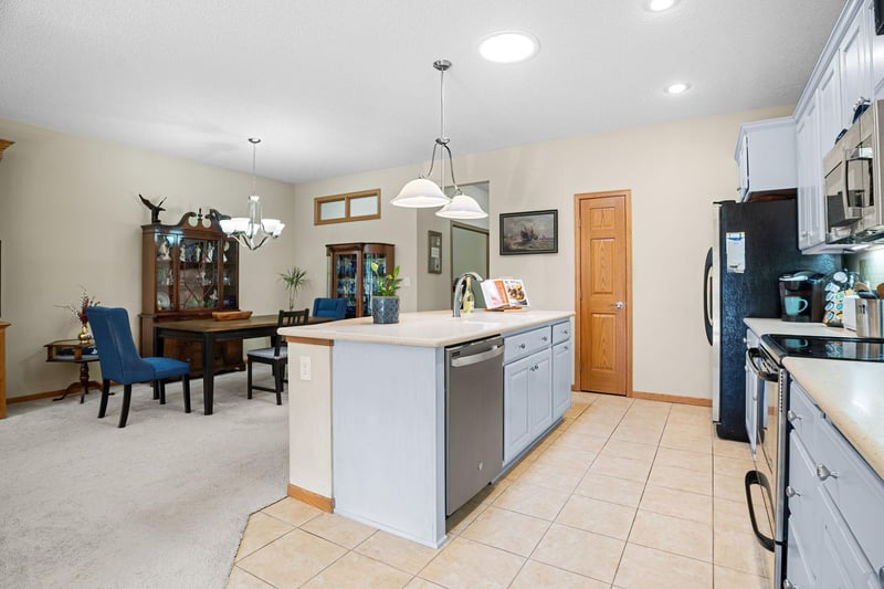 3912 Roosevelt St NE, Saint Anthony, MN 55421