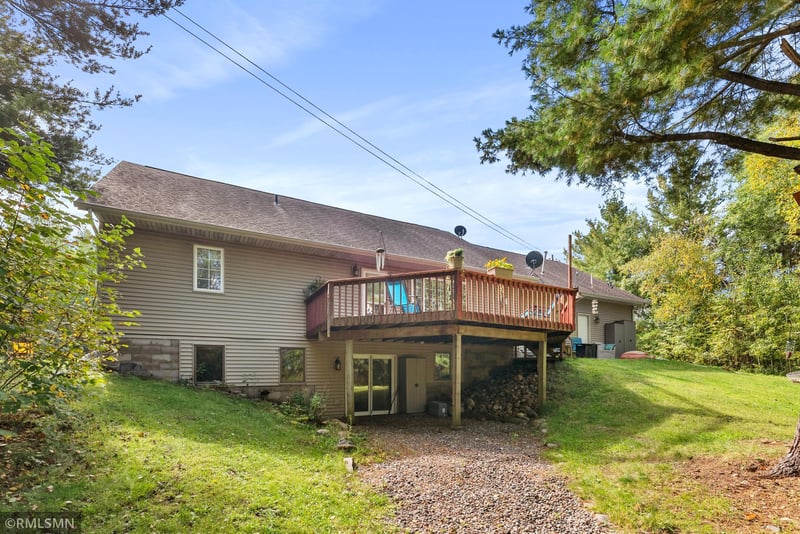 5803 Hawk Ridge Rd, Grasston, MN 55030