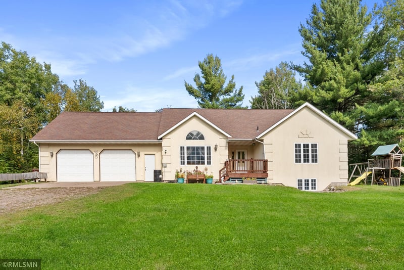 5803 Hawk Ridge Rd, Grasston, MN 55030