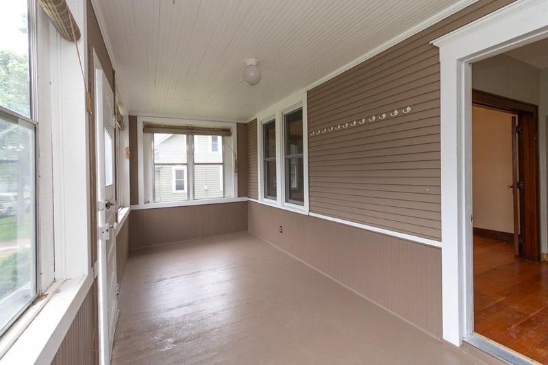 718 Elm St W, Norwood Young America, MN 55368