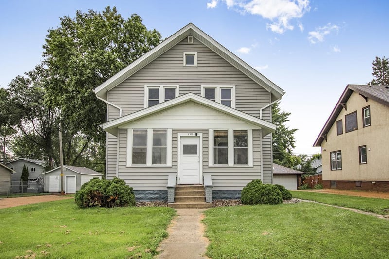 718 Elm St W, Norwood Young America, MN 55368