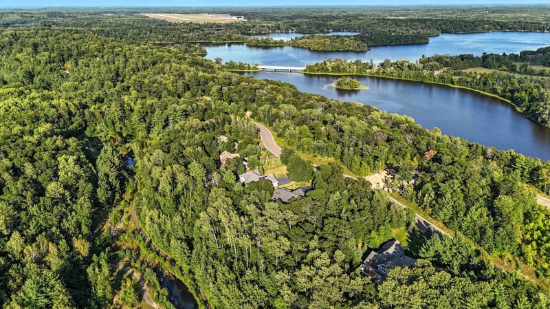 15963 Old Stonebridge Trl, Brainerd, MN 56401