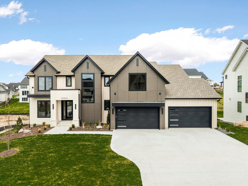 16504 47th Pl N, Plymouth, MN 55446