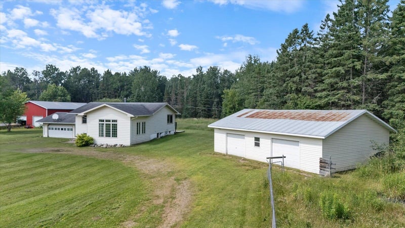 5467 S 2nd St W, Aurora, MN 55705