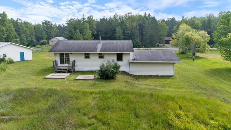 5467 S 2nd St W, Aurora, MN 55705