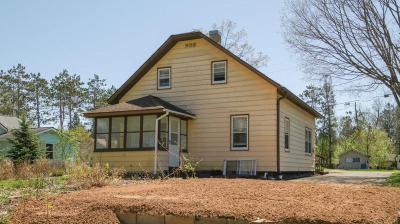 41 E Euclid Ave, Barron, WI 54812