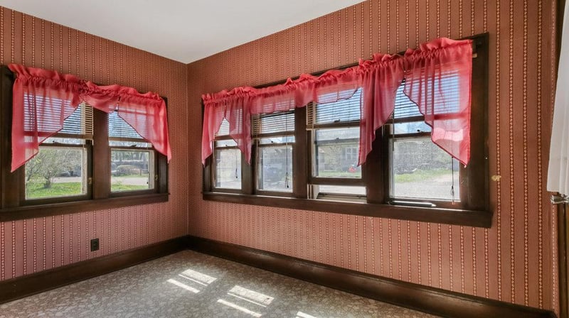 41 E Euclid Ave, Barron, WI 54812